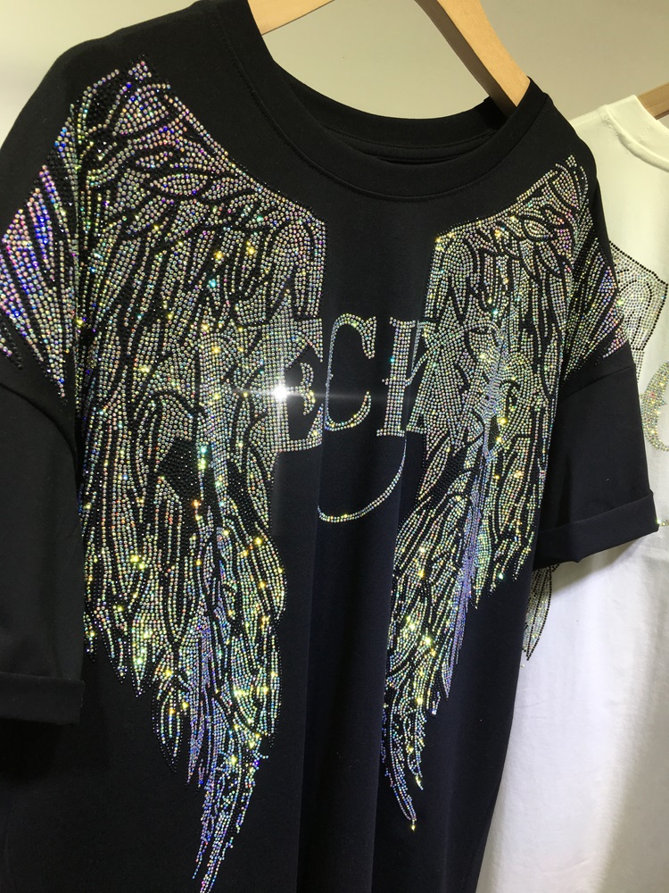 L-4XL Oversize Rhinestone Ange - Women Streetwear Brand recension och pris